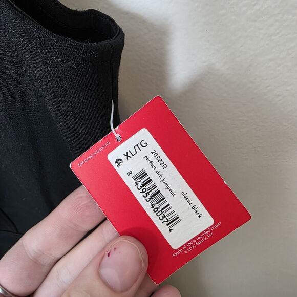 Spanx Black The Perfect Sleeveless Stretchy Fitted Minimalist Jumpsuit Size XL - Picture 4 of 8